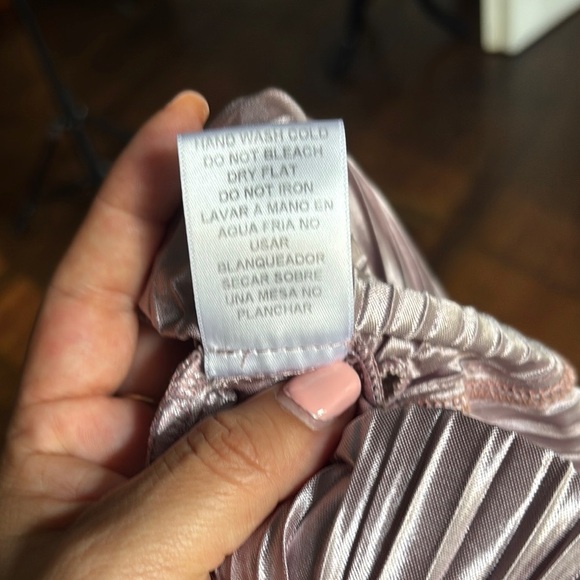 Casual Pleated Pants in Silver - Picture 5 of 6